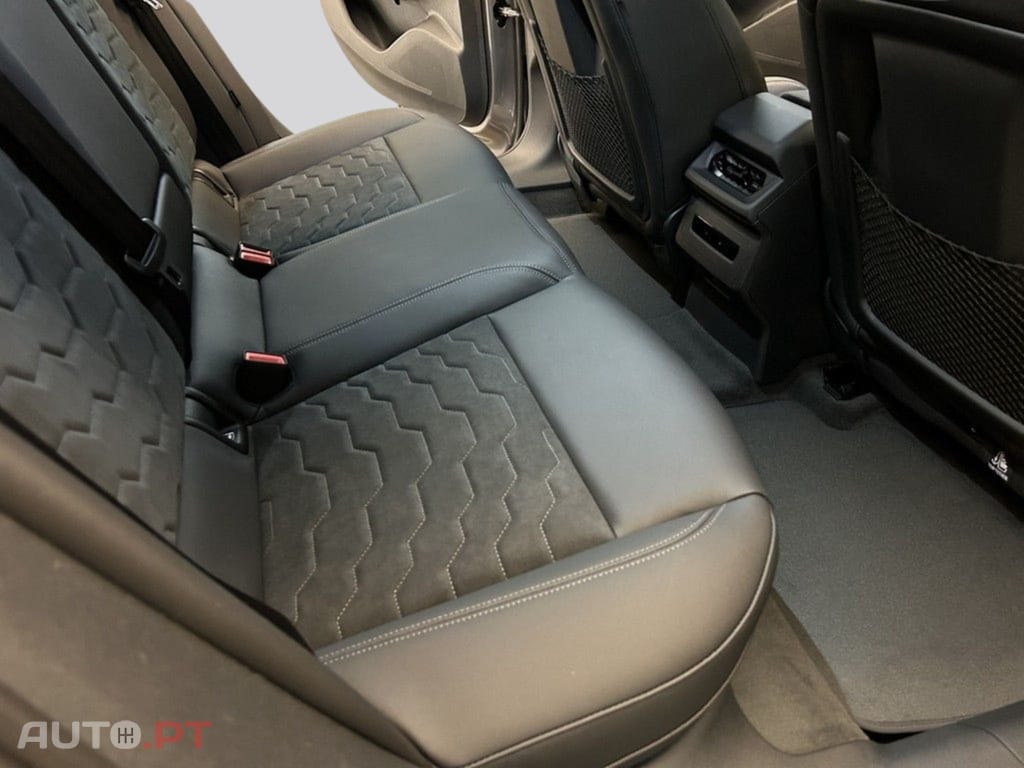 Audi A4 Avant I.V.A DEDUTIVEL  e-tron Avant Performance S line Tech Plus