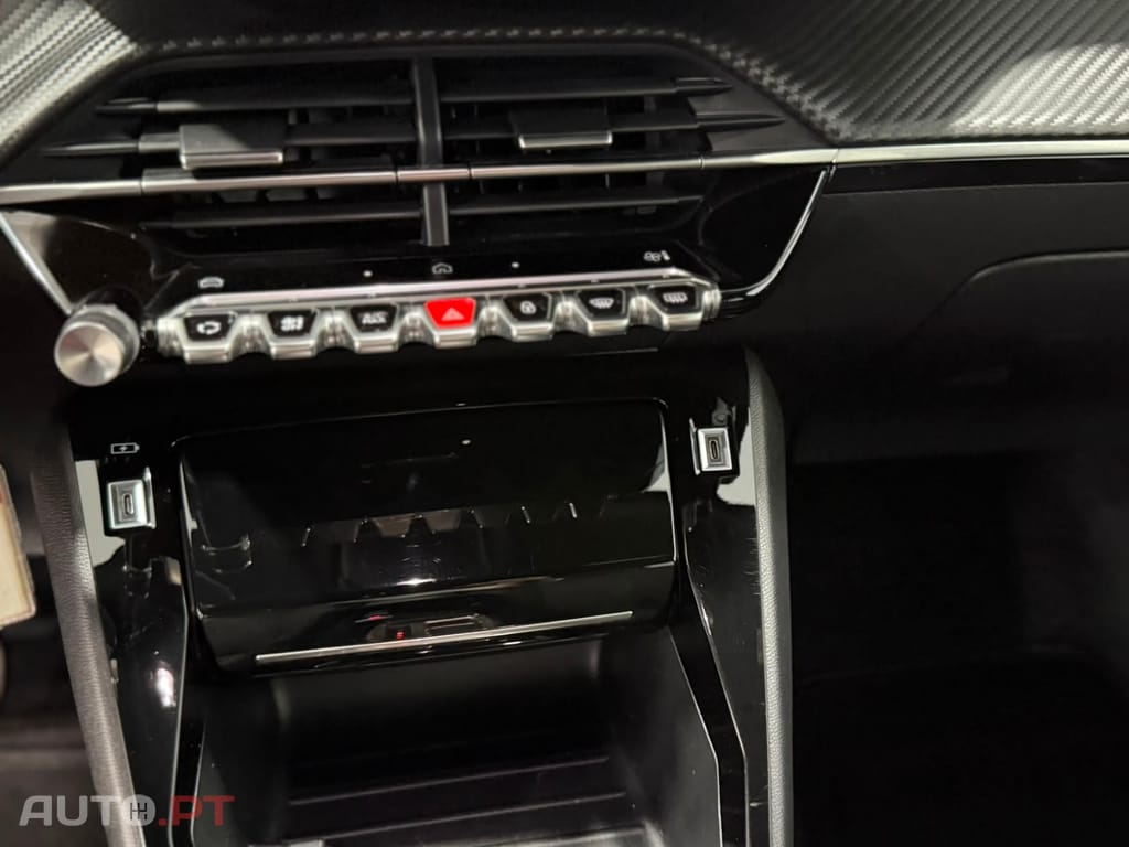 Peugeot 2008 1.2 PureTech Allure EAT8