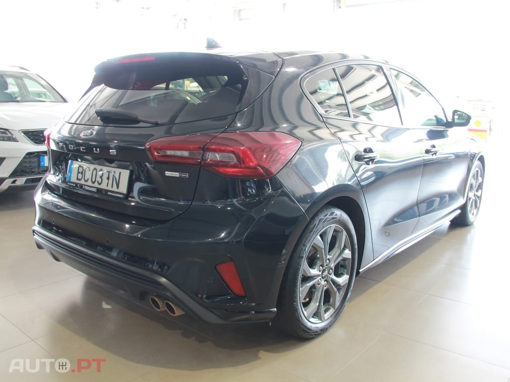 Ford Focus 1.0 EcoBoost MHEV ST-Line
