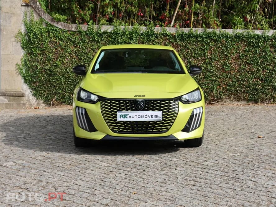 Peugeot E-208 50 kWh Style