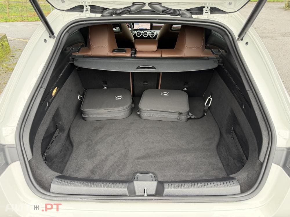 Mercedes-Benz CLA 250 e 8G-DCT AMG Line Advanced Plus