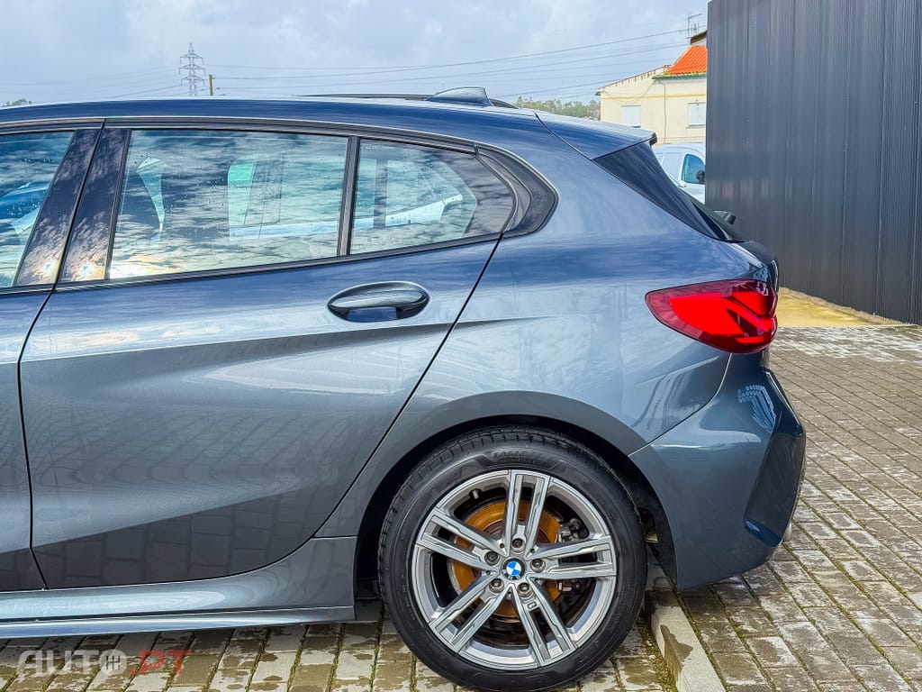 BMW 116 d Pack Desportivo M