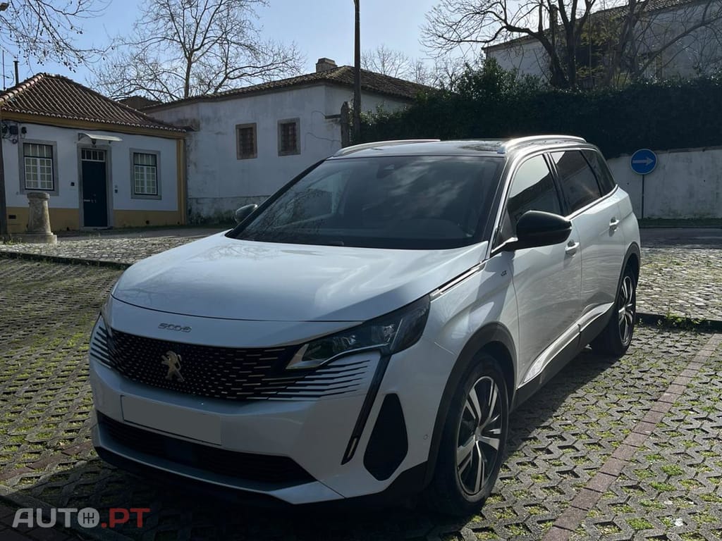 Peugeot 5008 GT HYBRID 136CV