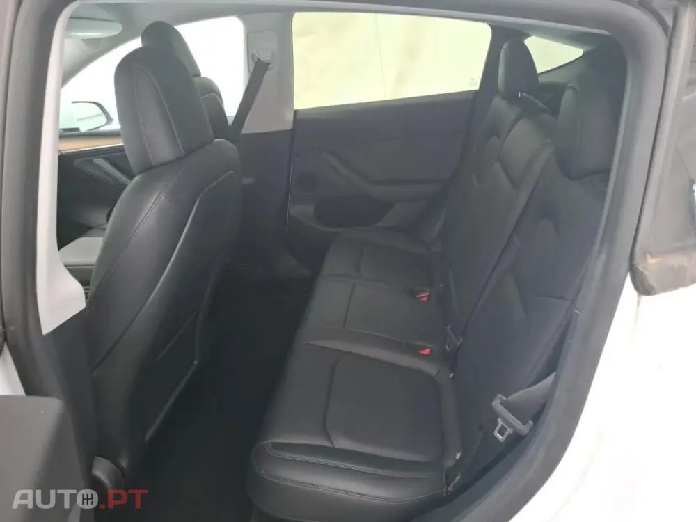 Tesla Model Y Long Range Dual Motor AWD