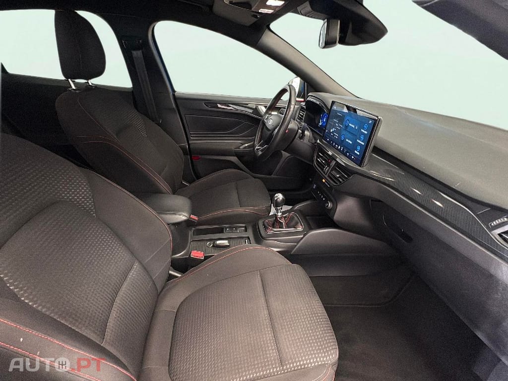 Ford Focus 1.0 EcoBoost MHEV ST-Line
