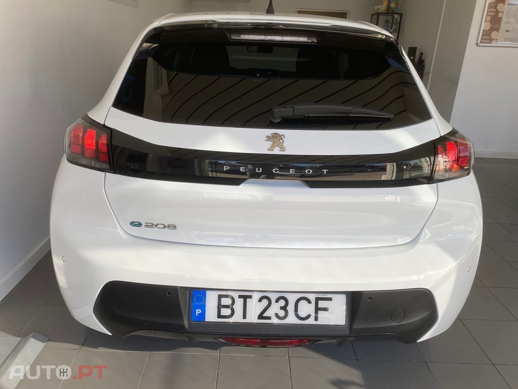 Peugeot E-208 50 kWh Active Pack