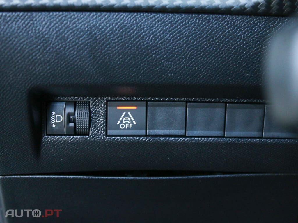 Peugeot E-208 50 kWh Active