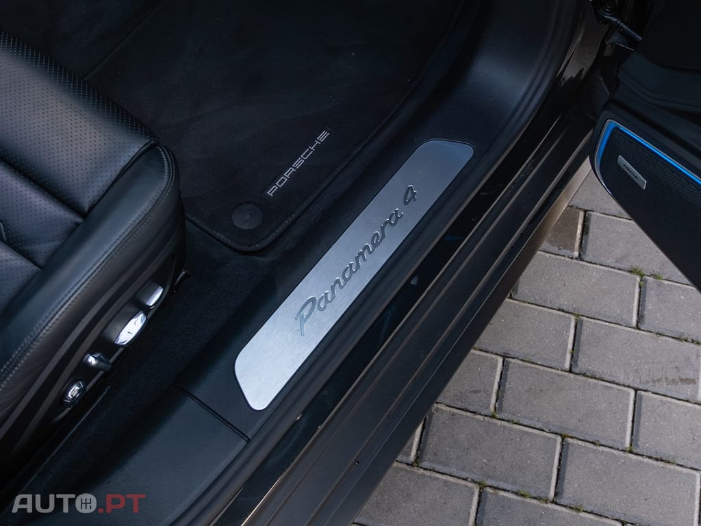 Porsche Panamera 4 E-Hybrid