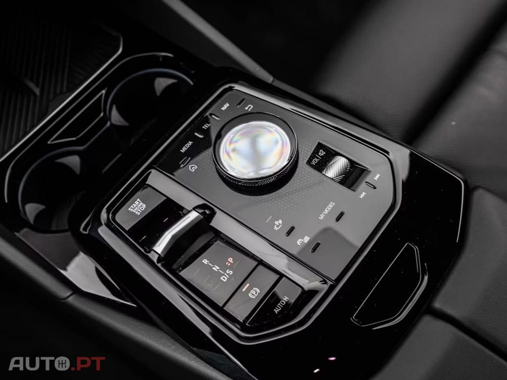 BMW 530 LIMOUSINE M SPORT I.V.A DEDUTIVEL