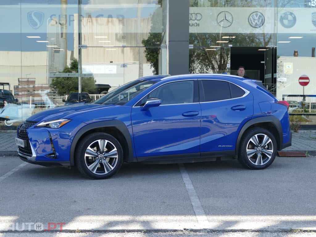 Lexus UX Luxury+TAE+JLL18