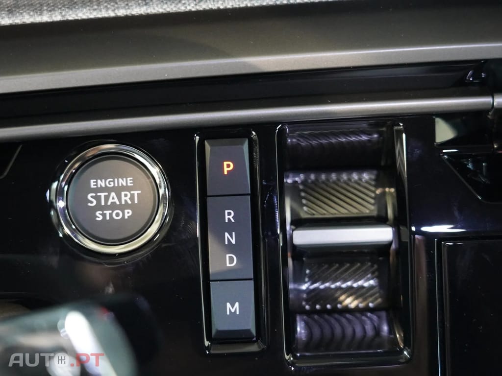 Peugeot 3008 1.2 Hybrid Allure e-DCS6