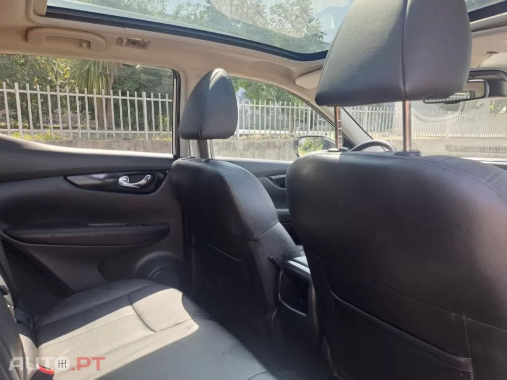 Nissan Qashqai 1.5 dCi Tekna Premium 17 Pele