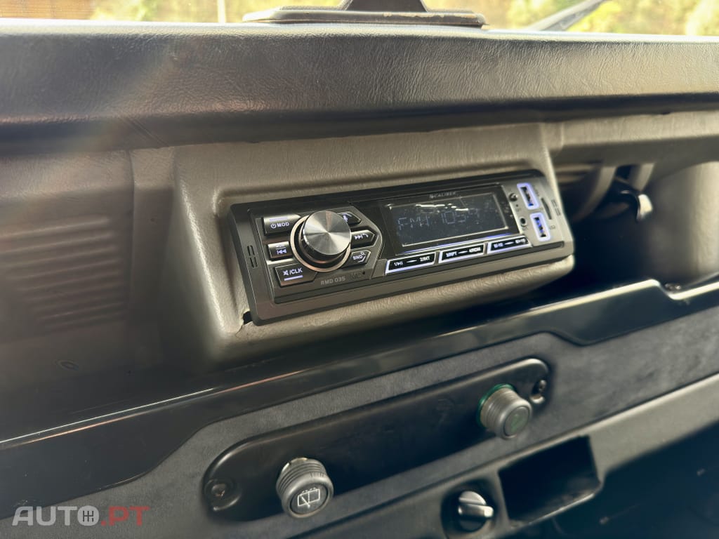 Land Rover Defender 90 2.5 TD5 Metal Top
