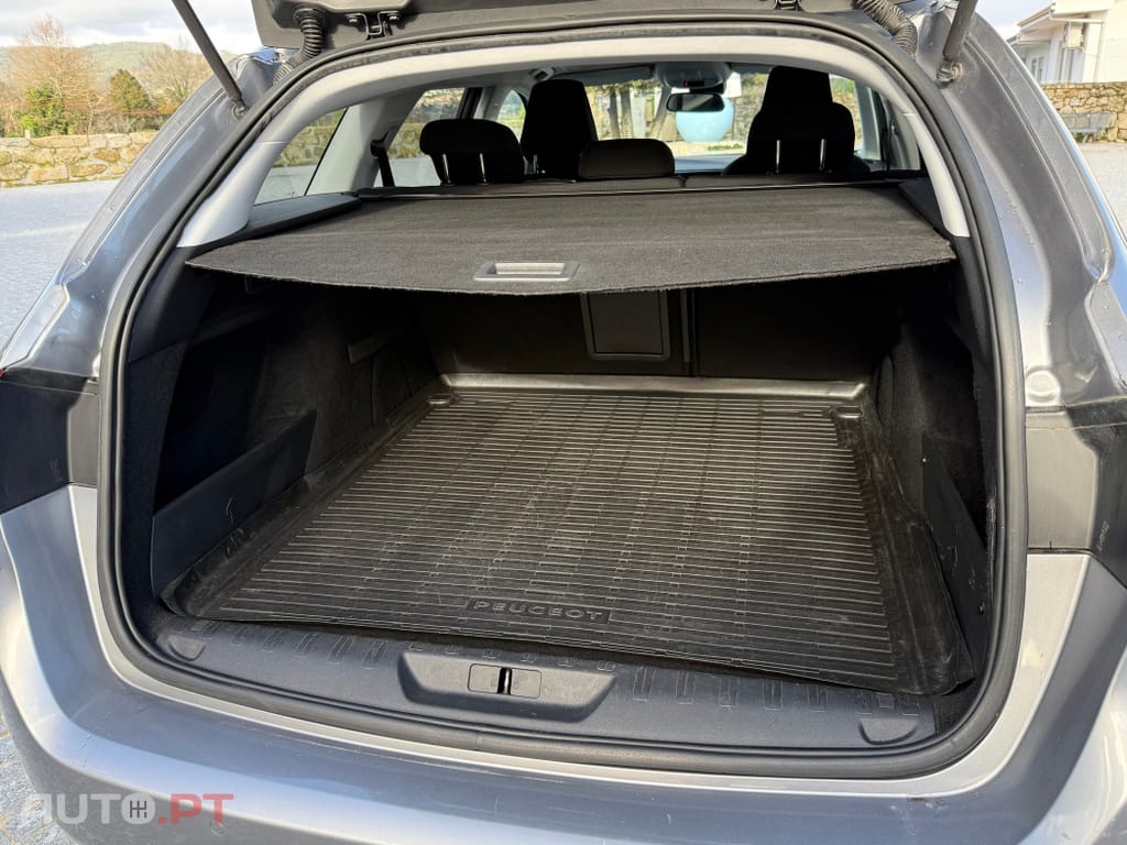 Peugeot 308 SW 1.6 BlueHDi Allure