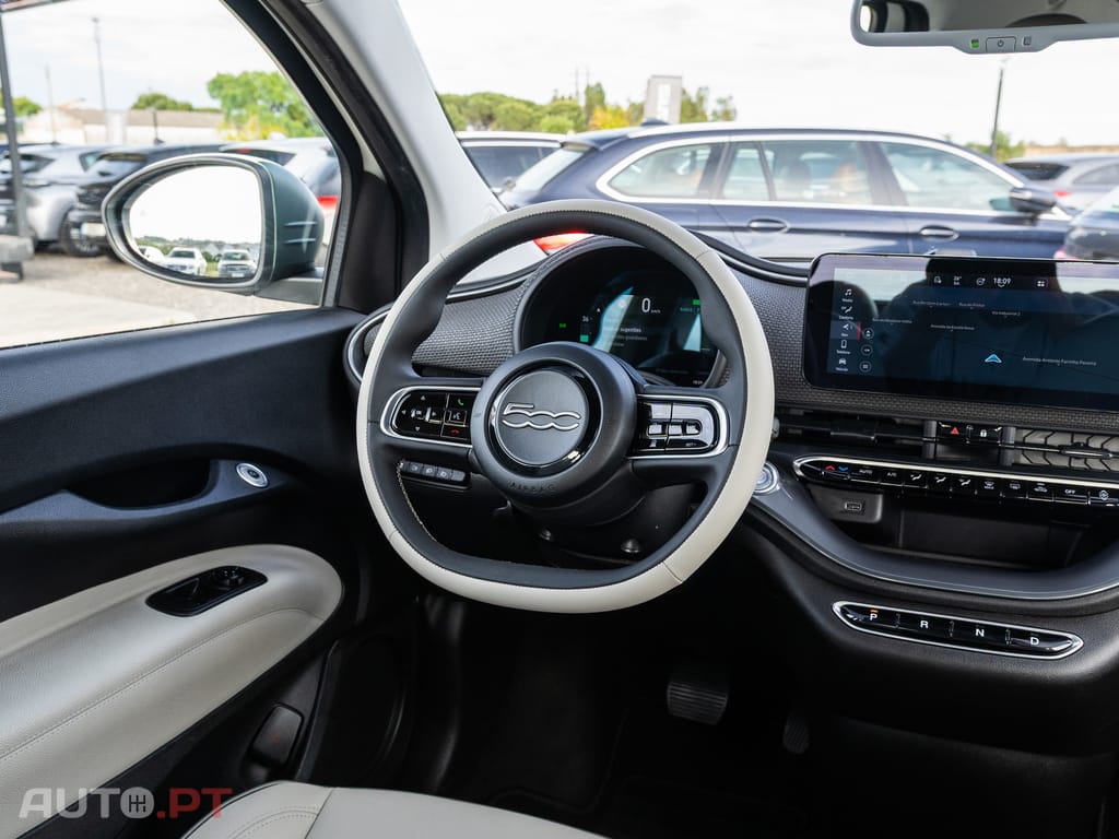 Fiat 500e 42kWh la Prima (by Bocelli)