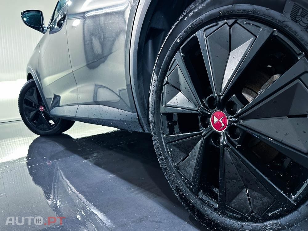 DS DS7 Crossback E-Tense Performance Line EAT8