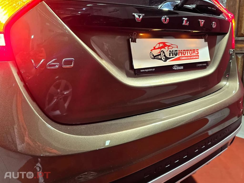 Volvo V60 Cross Country 2.0 D3 Momentum