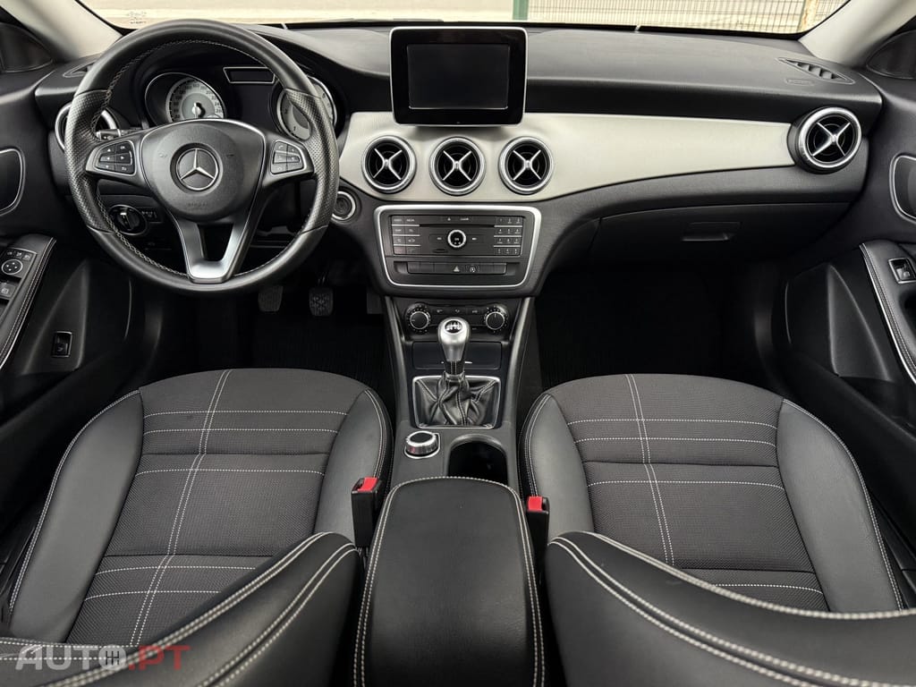 Mercedes-Benz CLA 180 d Urban