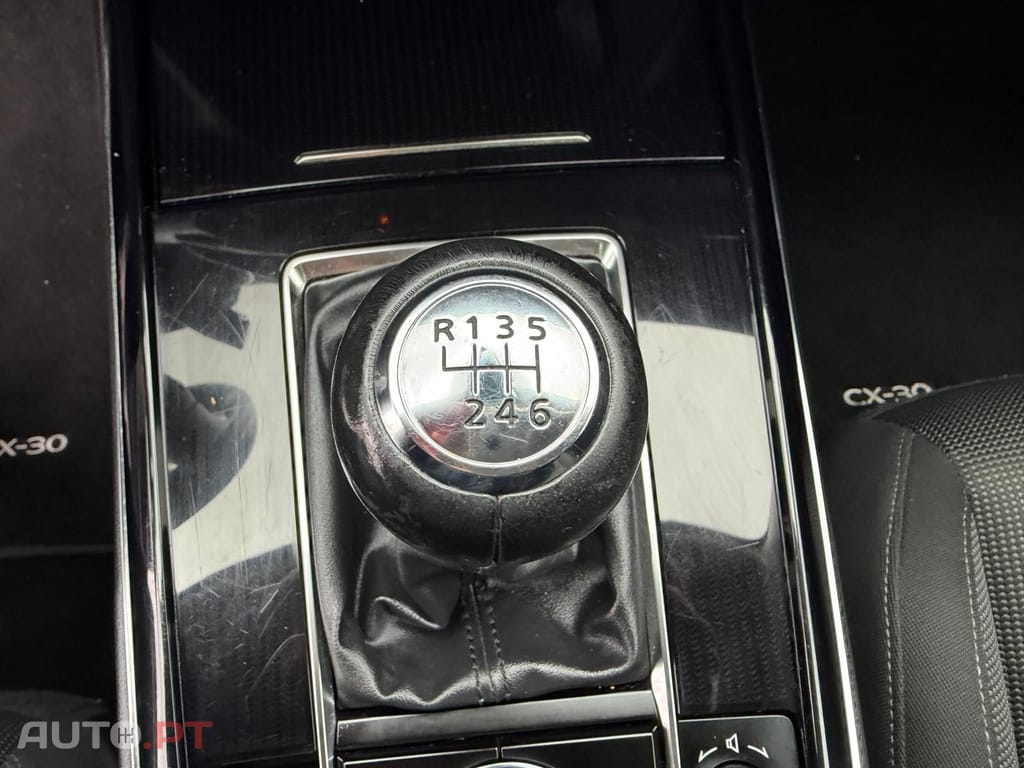 Mazda CX-30 2.0 e-Skyactiv-G Exclusive-line