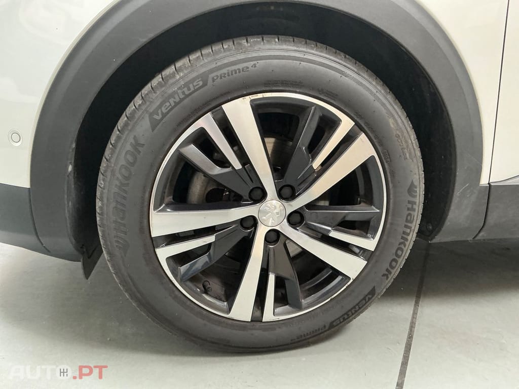 Peugeot 3008 1.2 PureTech Allure EAT8