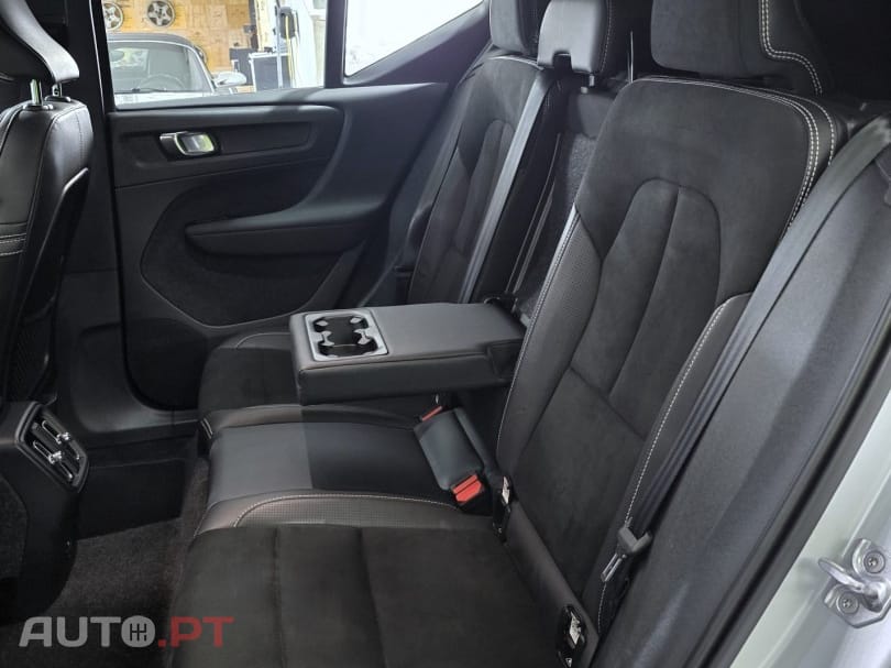 Volvo XC40 P8 AWD Recharge RDesign