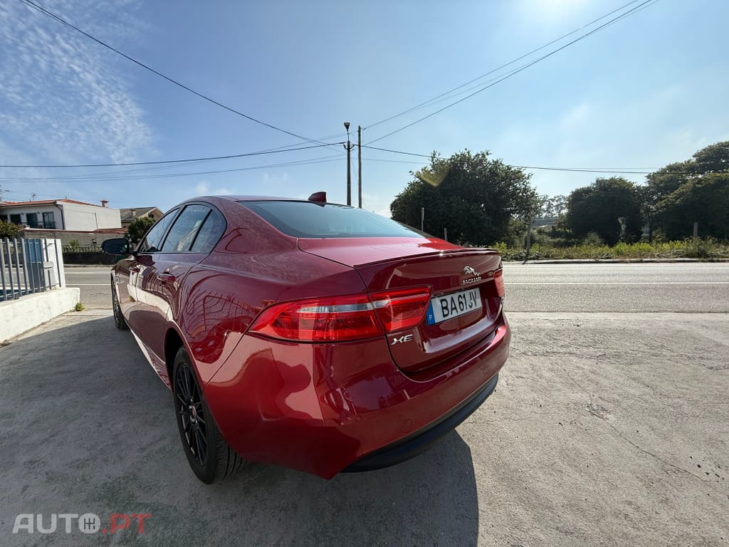 Jaguar XE 2.0 D Portfolio Aut.