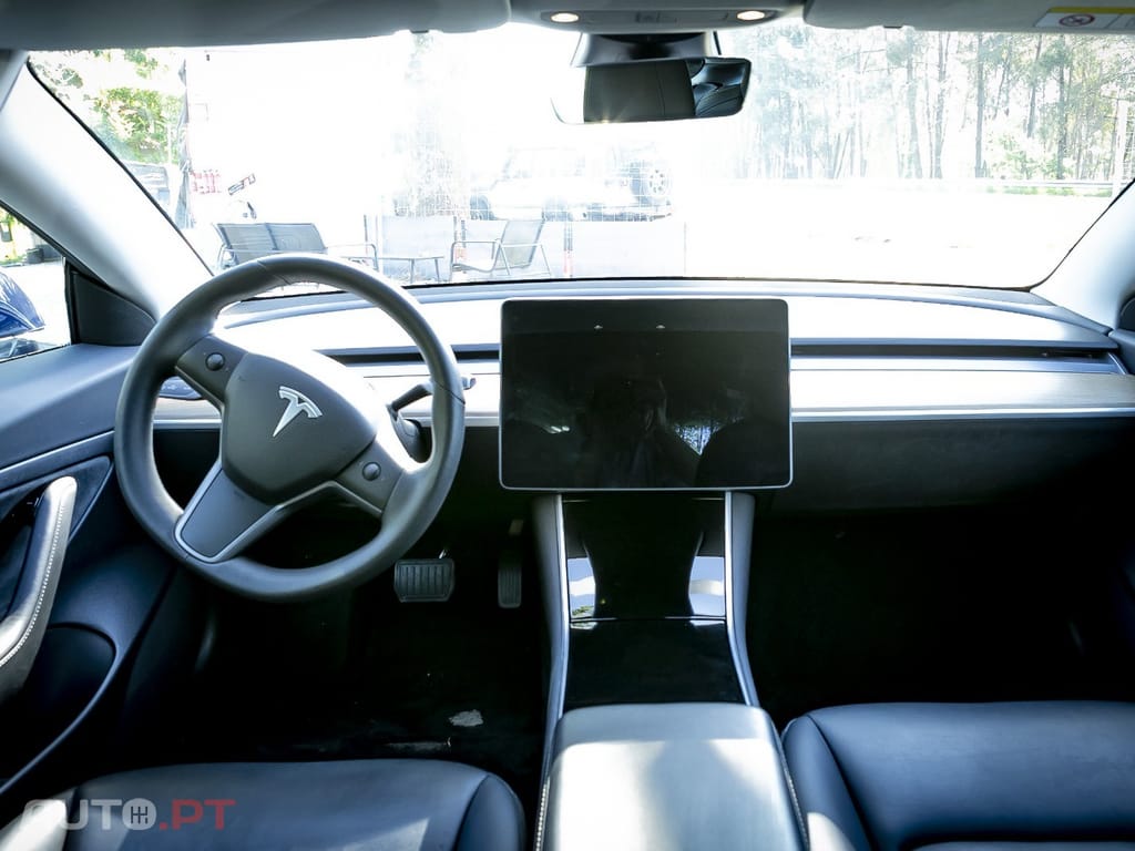 Tesla Model 3 Standard Range Plus RWD