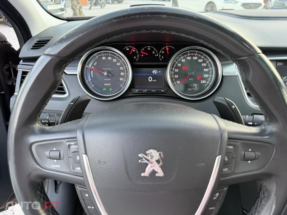 Peugeot 508 RXH 2.0 HDi Hybrid4 2-Tronic 104g