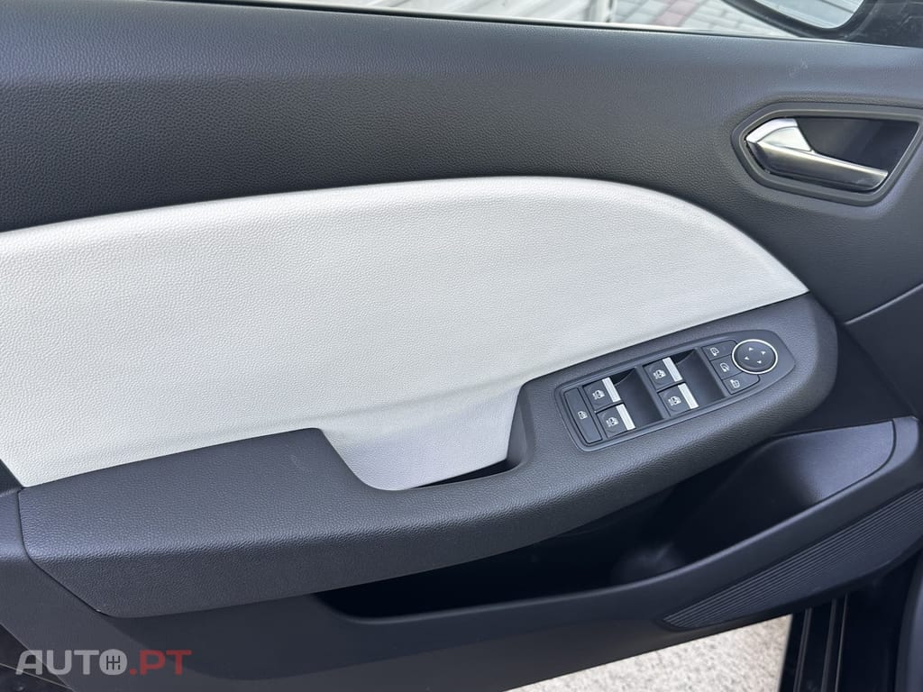 Renault Clio 1.6 E-Tech Exclusive