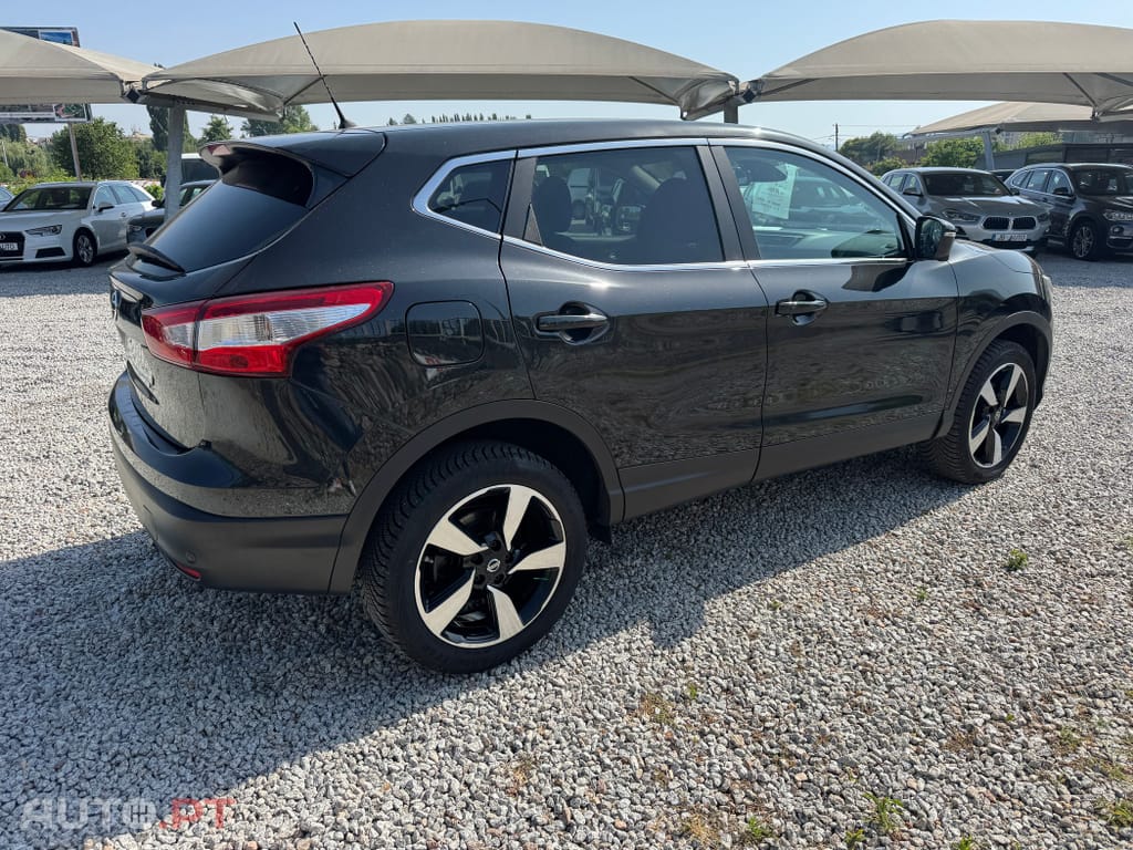 Nissan Qashqai 1.2 DIG-T N-Connecta 18