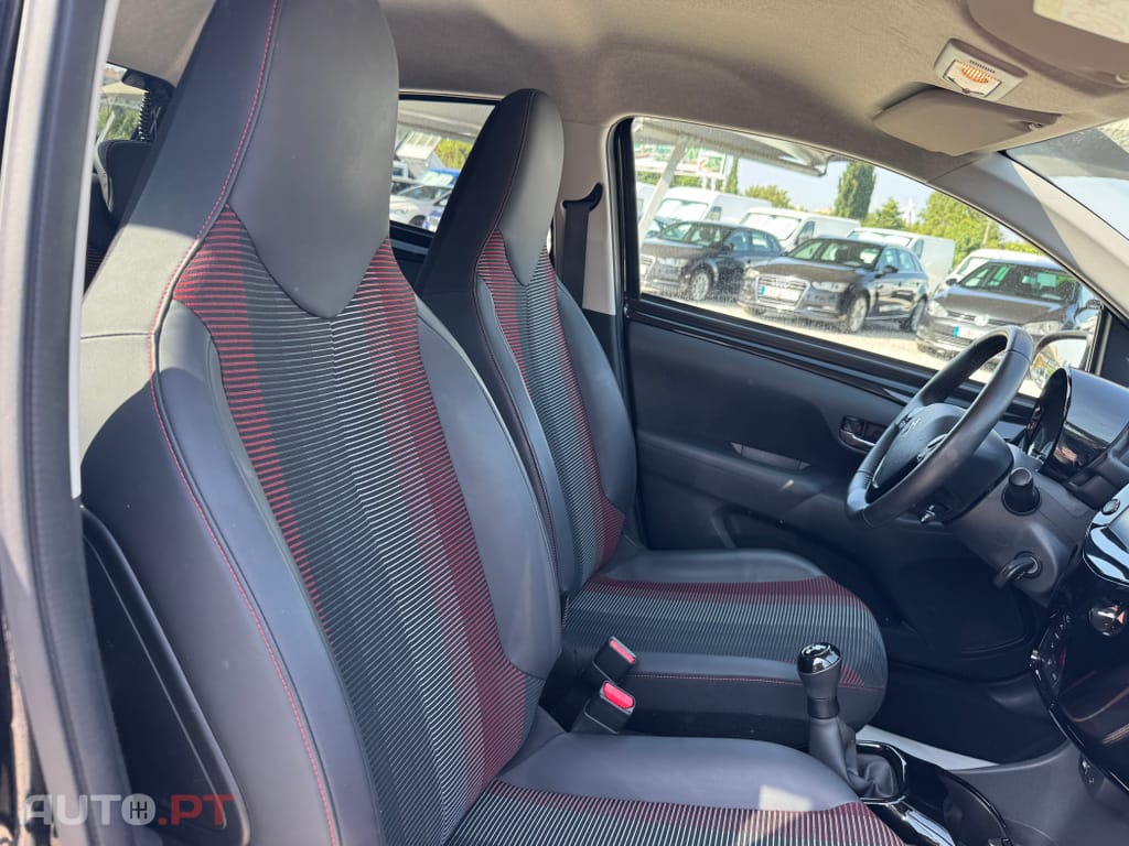Peugeot 108 Outro