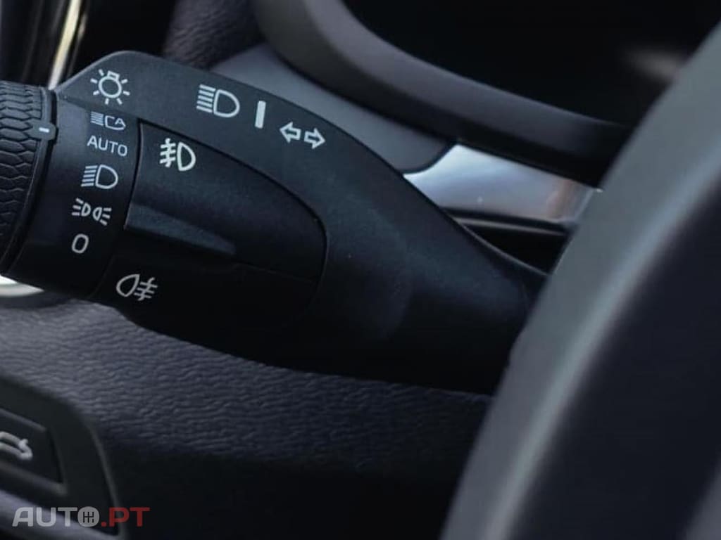 Volvo V60 2.0 D3 MOMENTUM PLUS GEARTRONIC