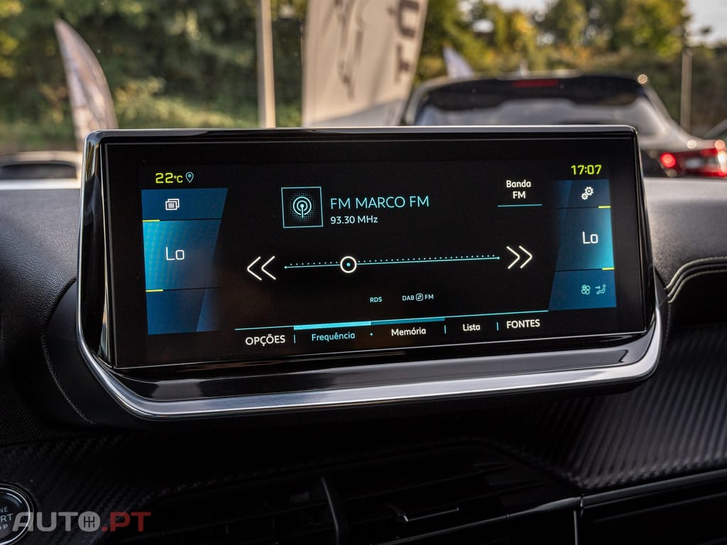 Peugeot E-2008 50 kWh GT