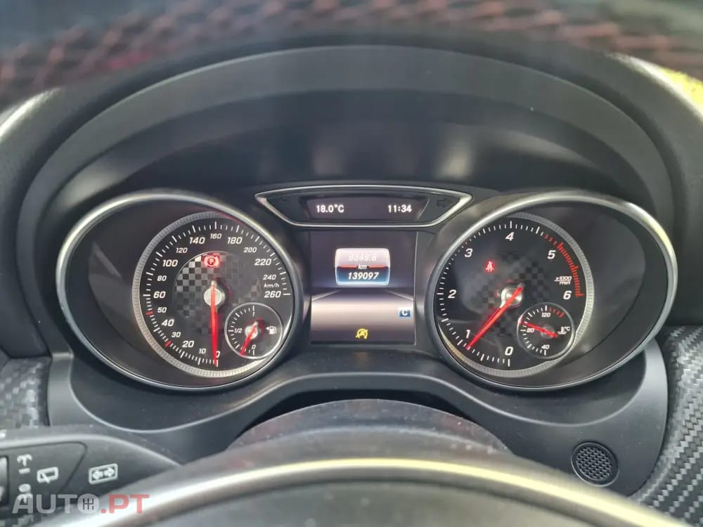 Mercedes-Benz A 180 d AMG Line