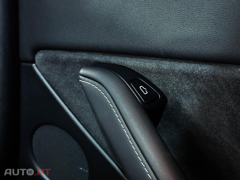 Tesla Model Y Long Range Dual Motor AWD