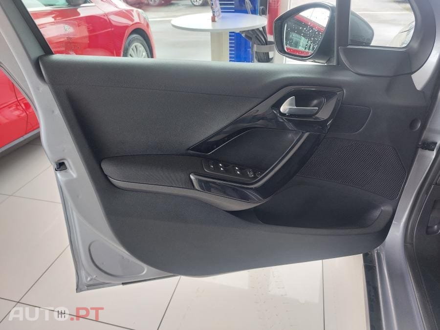 Peugeot 2008 1.5 BlueHDi Signature