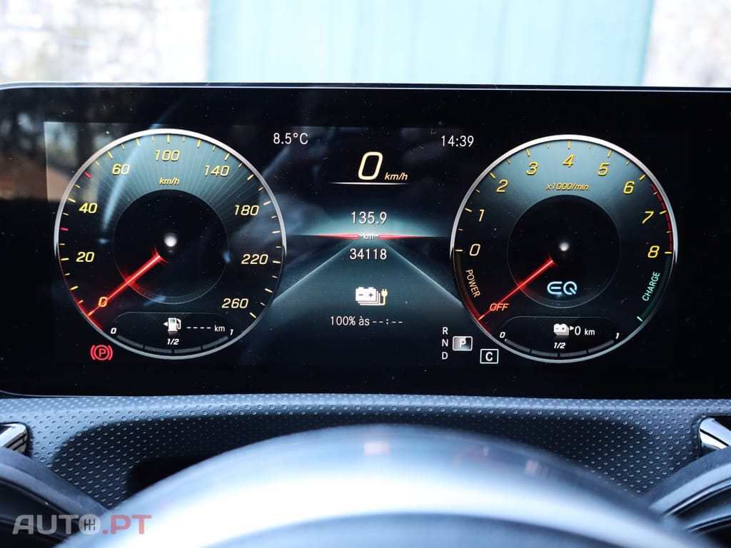 Mercedes-Benz A 250 e AMG Line