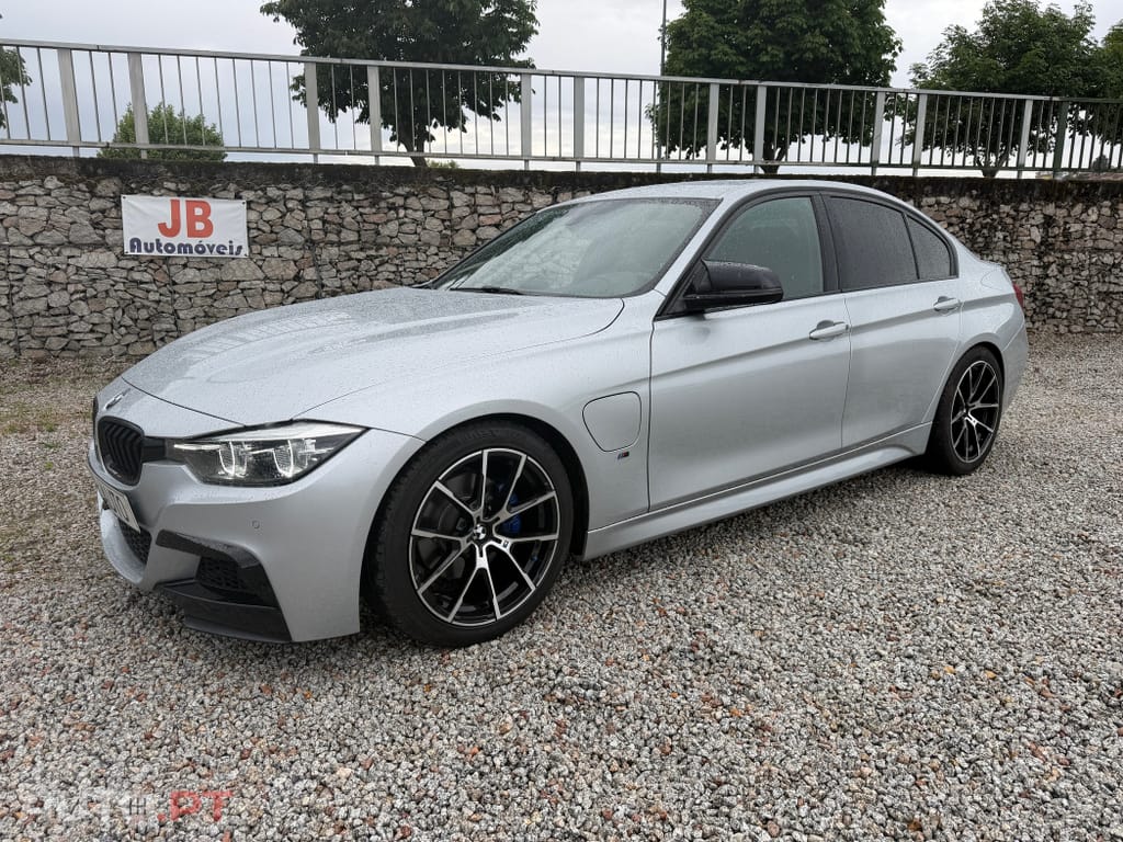 BMW 330 e iPerformance Pack M