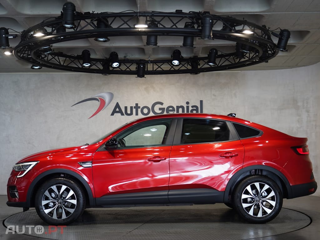 Renault Arkana 1.6 E-Tech Business