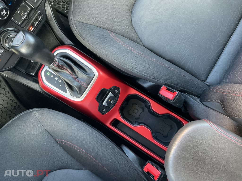 Jeep Renegade 1.3 TG Trailhawk