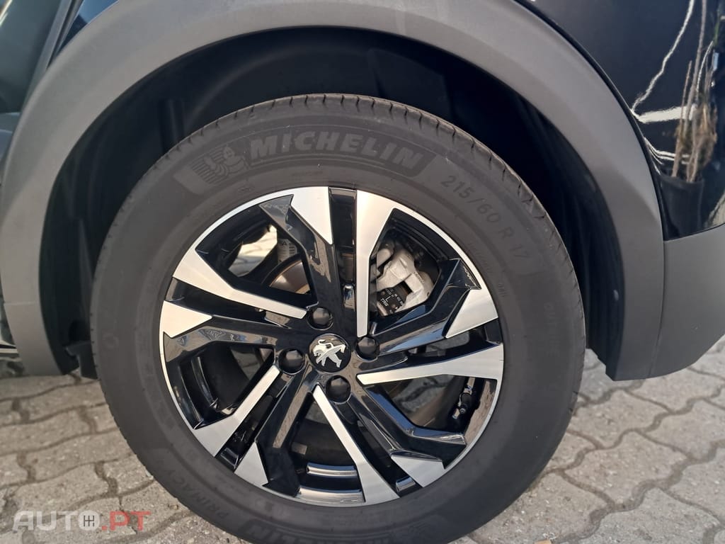 Peugeot 2008 1.2 PureTech Allure EAT8
