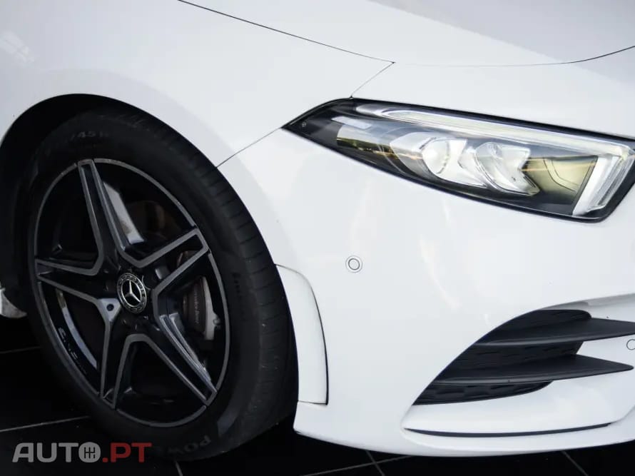 Mercedes-Benz A 180 d AMG Line