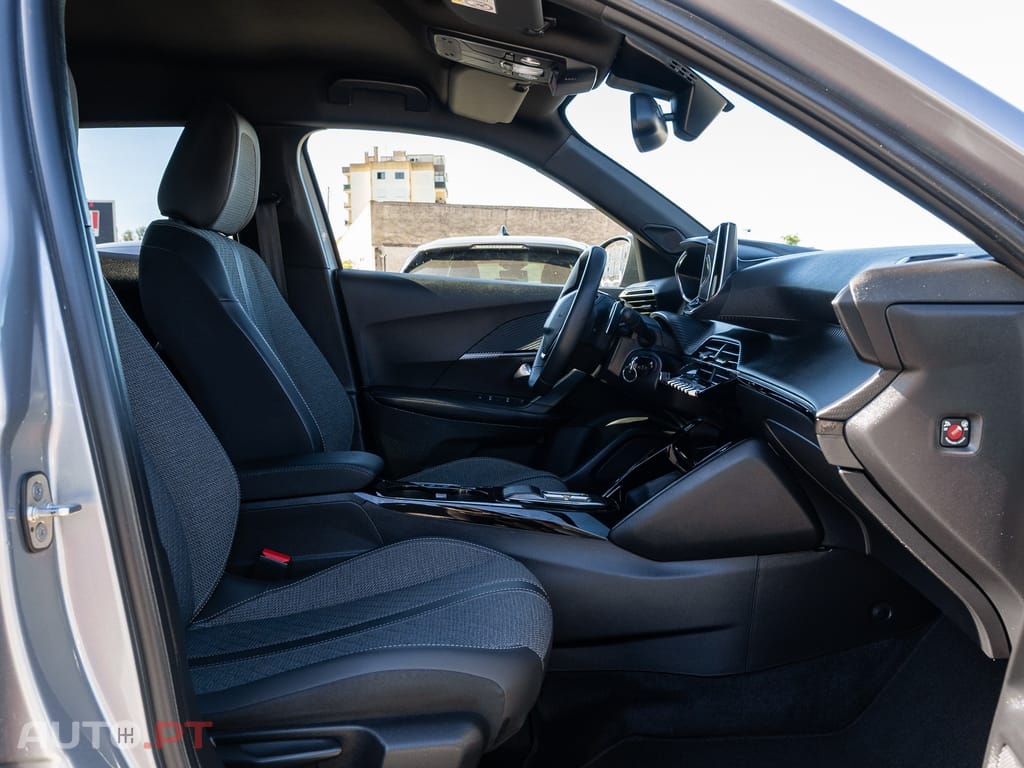Peugeot 2008 1.2 PureTech Allure