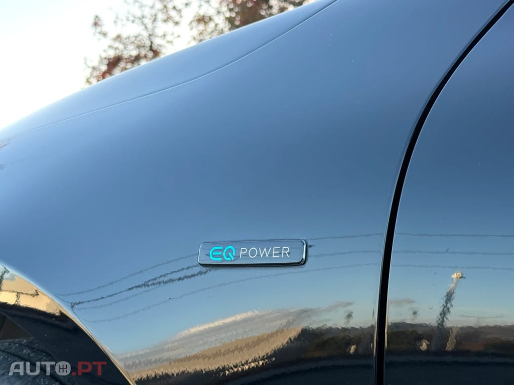 Mercedes-Benz CLA 250 e Shooting Brake 8G-DCT AMG Line