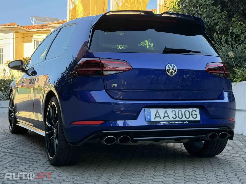 Volkswagen Golf R 4Motion (BlueMotion )