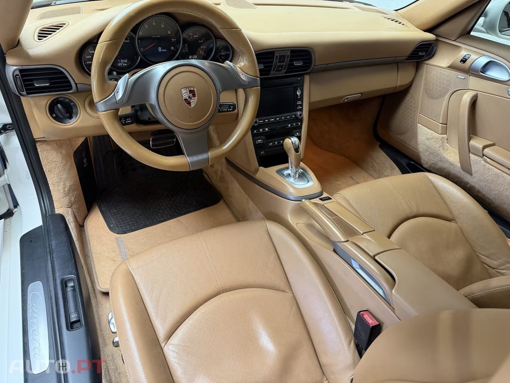 Porsche 911 Carrera