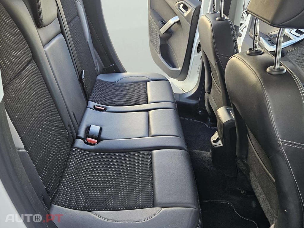 Peugeot 2008 1.2 PureTech Allure
