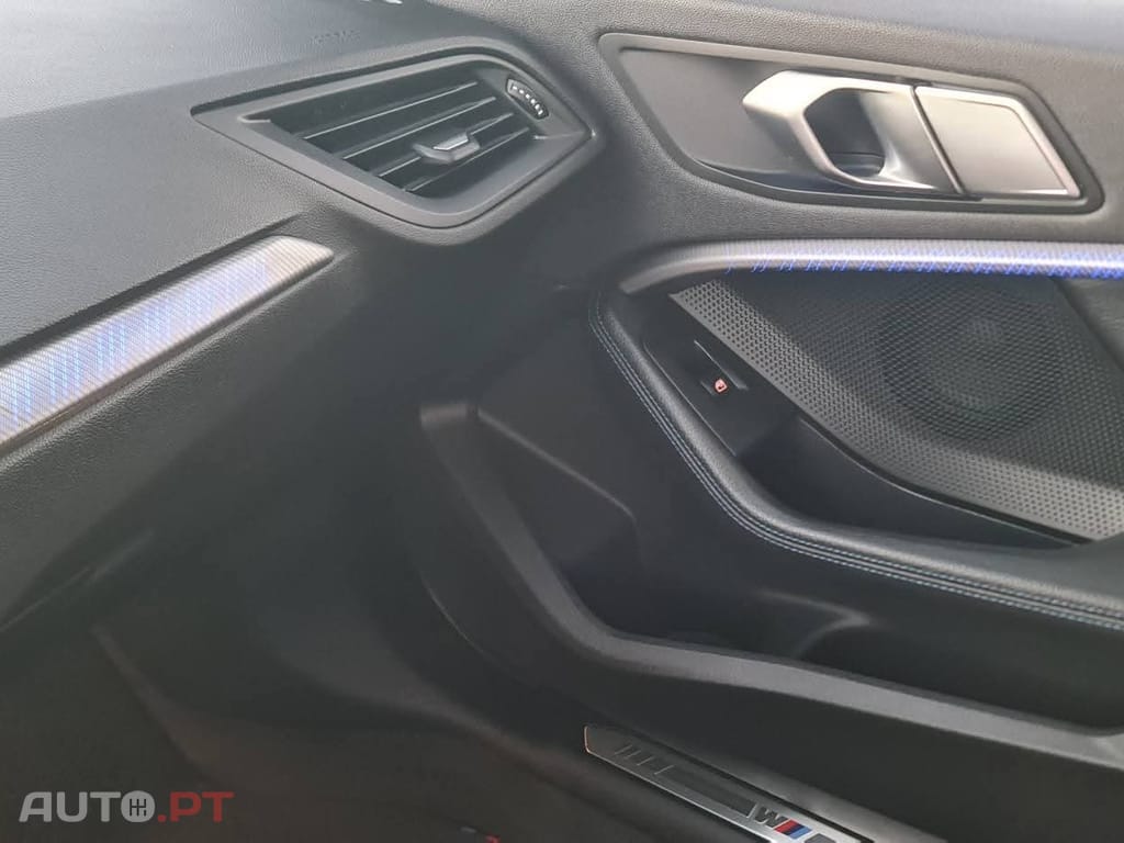 BMW 118 d Pack Desportivo M