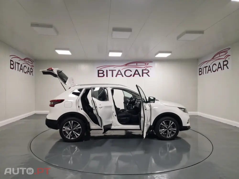Nissan Qashqai 1.5 dCi N-Connecta