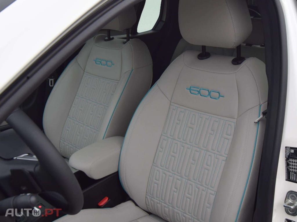 Fiat 600 1.2 Hybrid La Prima